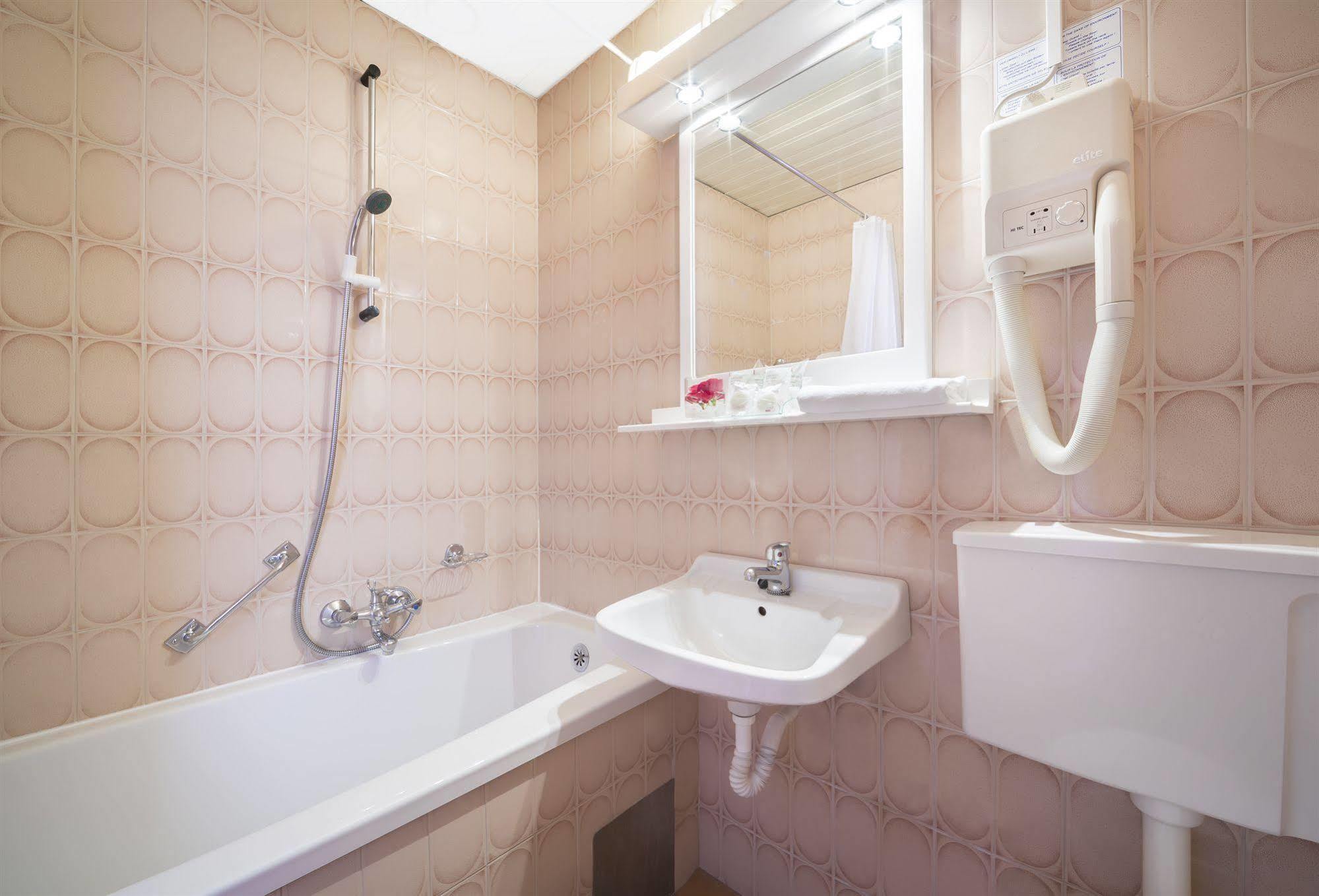 Hotel Mediteran - Liburnia Mošćenička Draga Extérieur photo
